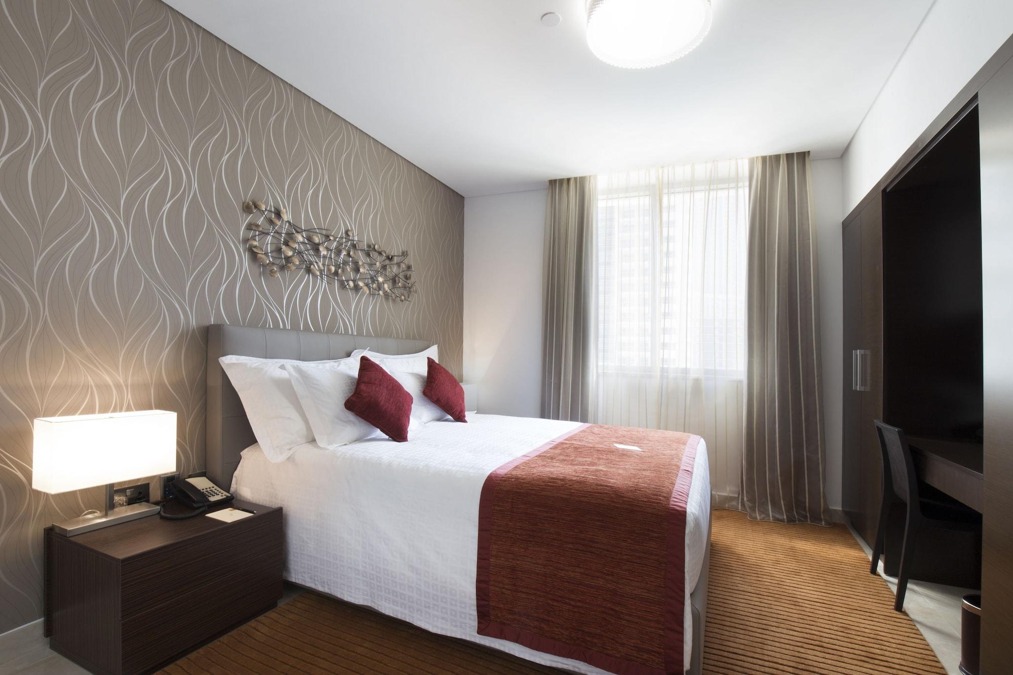 La Verda Suites And Villas Dubai Marina Εξωτερικό φωτογραφία A bedroom at the hotel